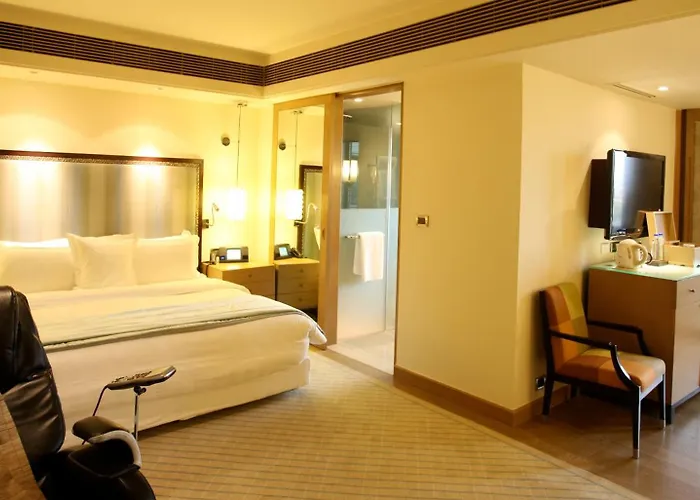 Club Level King Room